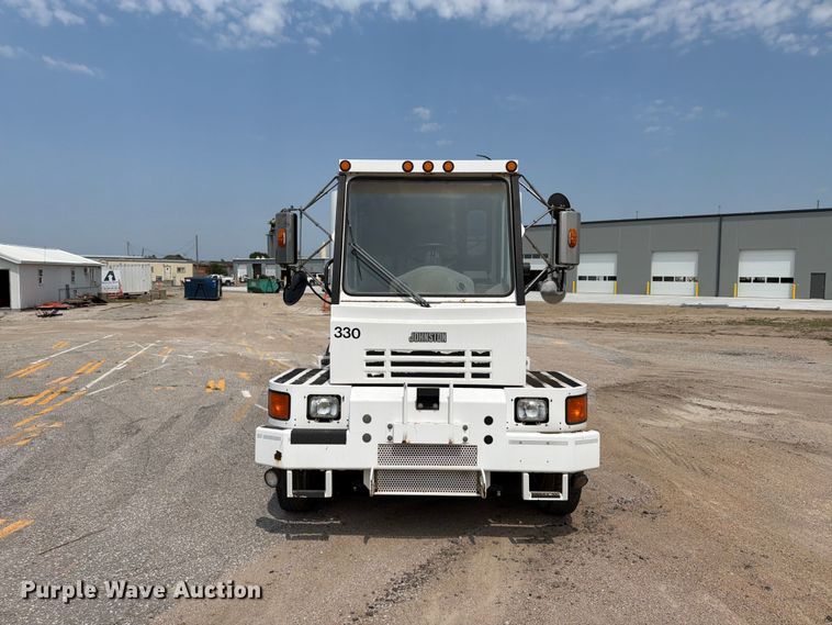 2001 Johnston M4 Street Sweeper - photo 2