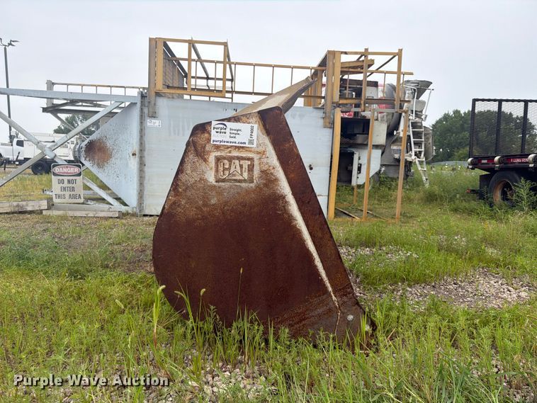 Caterpillar Wheel Loader Bucket - photo 2