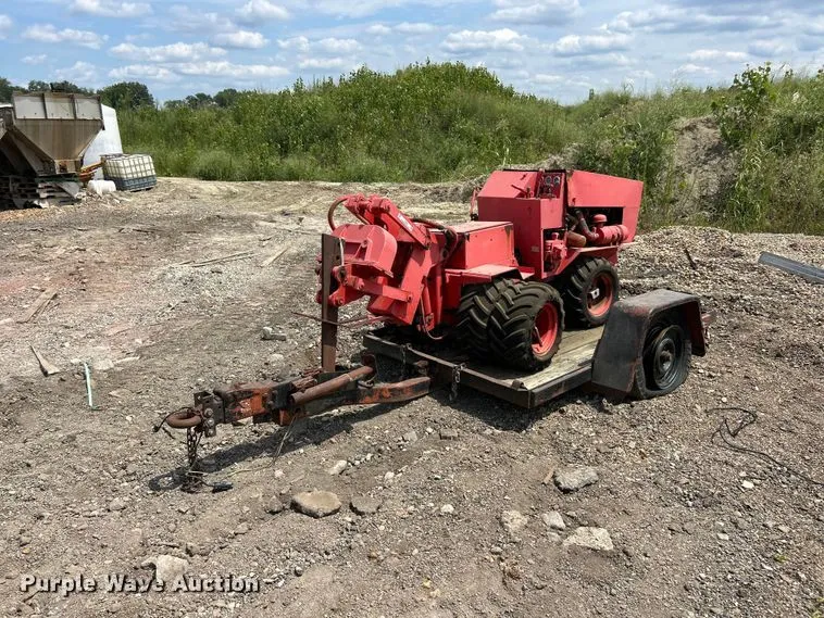 1984 Case Maxi Sneaker Vibratory Cable Plow