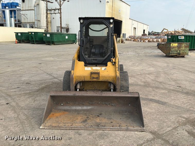 2012 Caterpillar 236B3 Skid Steer Loader - photo 2