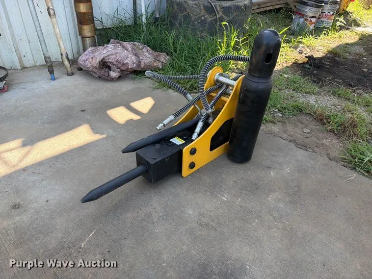 Typhon 0.8-2.5 Ton Breaker
