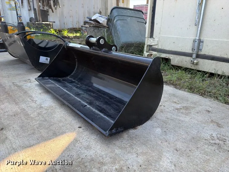 Ripper 32" Excavator Bucket