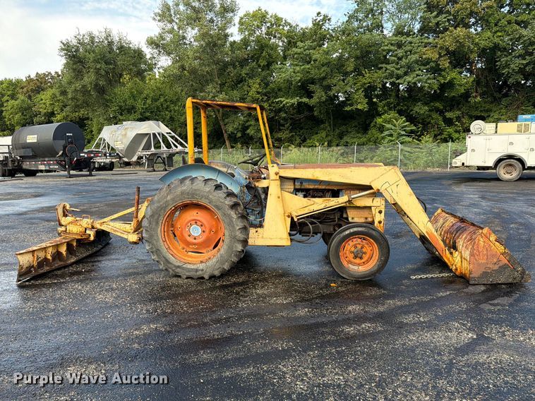 Long 1563 Tractor - photo 4