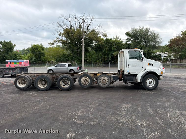 2004 Sterling L9500 Truck Cab And Chassis - photo 4