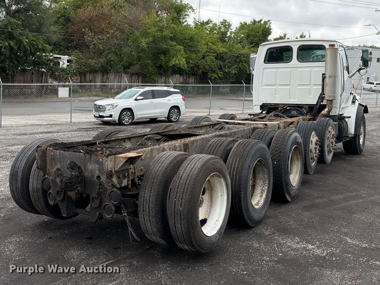 2004 Sterling L9500 Truck Cab And Chassis - photo 5