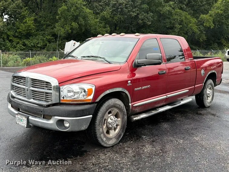 2006 Dodge Ram 2500 Crew Cab Pickup Truck
