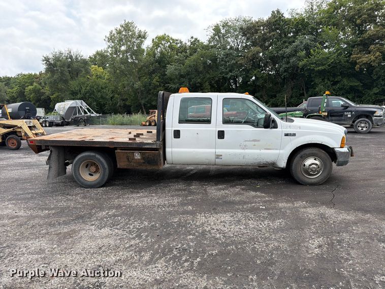 2000 Ford F350 Super Duty Crew Cab Flatbed Pickup Truck - photo 4
