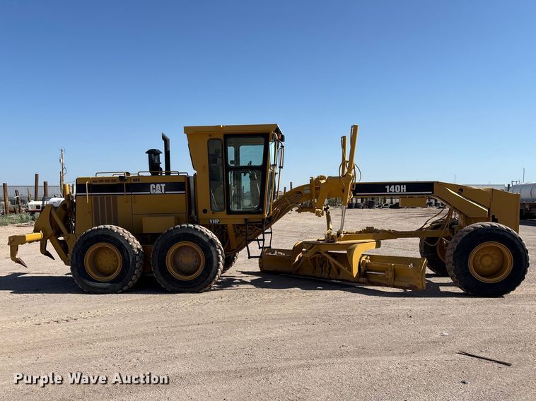 1999 Caterpillar 140H Motor Grader - photo 4