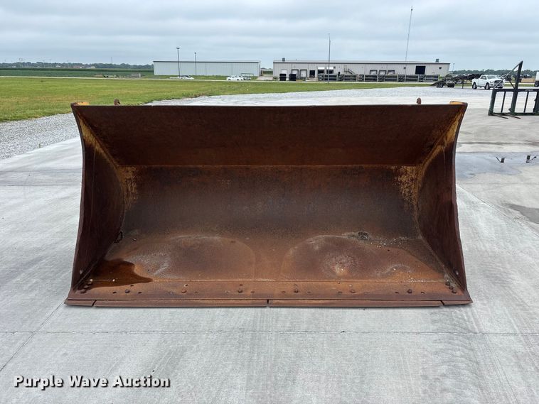 John Deere Loader Bucket - photo 2