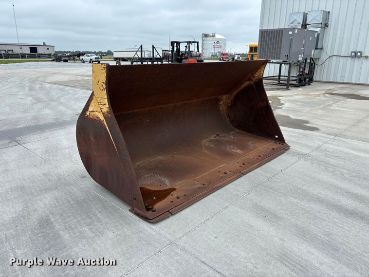 John Deere Loader Bucket - photo 3