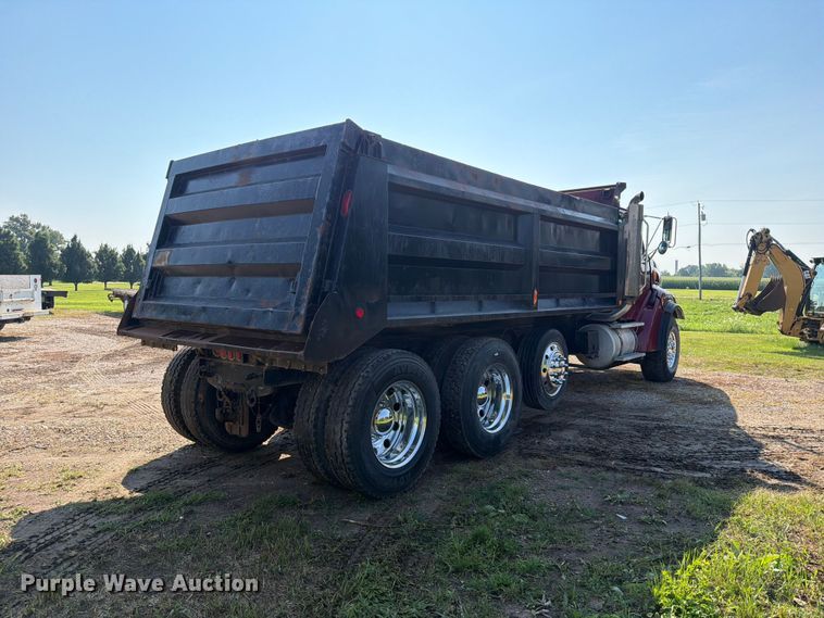 2004 Sterling L9500 Series Dump Truck - photo 5