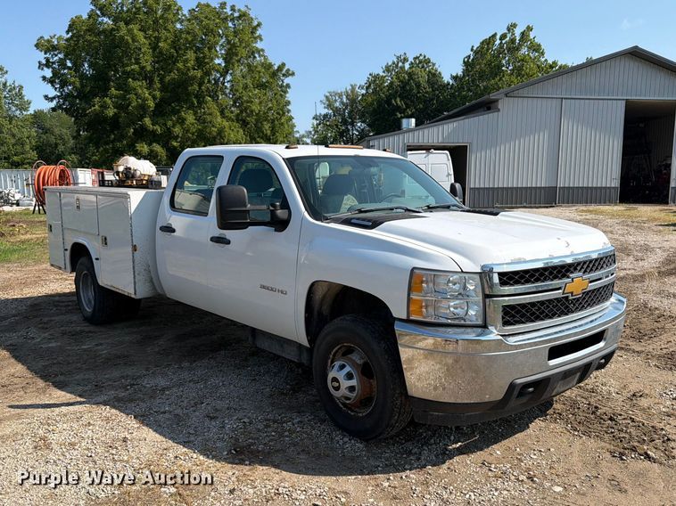 2012 Chevrolet Silverado 3500 Crew Cab Utility Bed Pickup Truck - photo 3