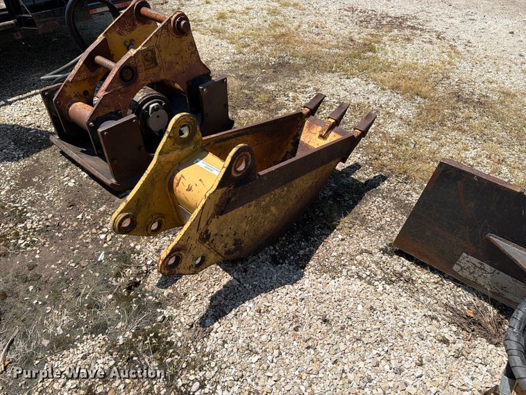 Caterpillar Backhoe Bucket - photo 5