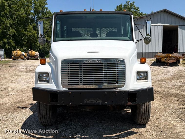2003 Freightliner FL80 Crew Cab Flatbed Truck - photo 2