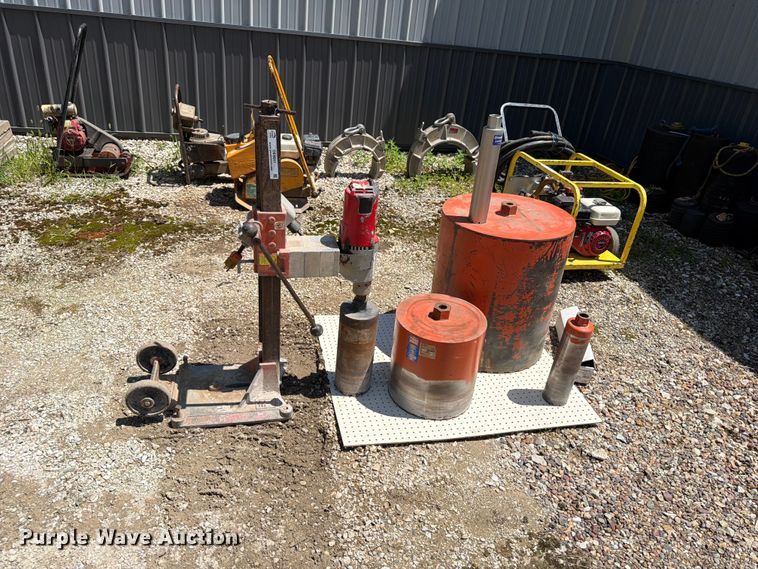Milwaukee DYMODRILL Core Drill - photo 2