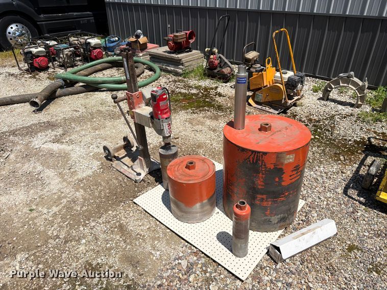 Milwaukee DYMODRILL Core Drill - photo 3