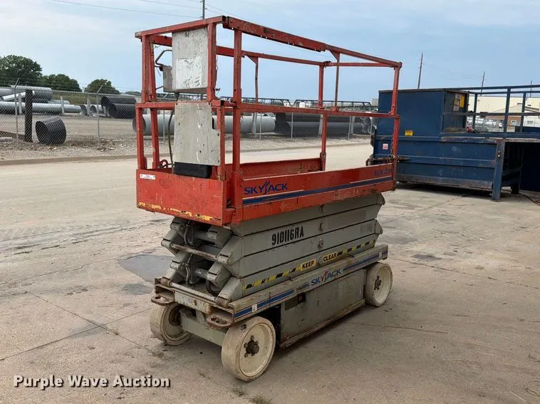 2012 Skyjack SJ 3226 Scissor Lift