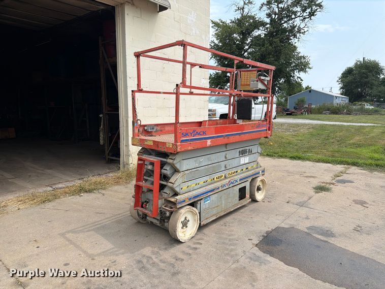 2012 Skyjack SJ 3226 Scissor Lift - photo 5