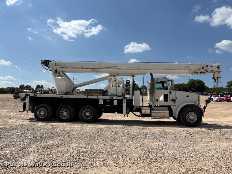 2012 Peterbilt 365 Crane Truck - photo 4