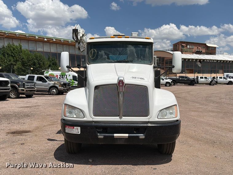 2013 Kenworth T370 Utility / Service Truck - photo 2