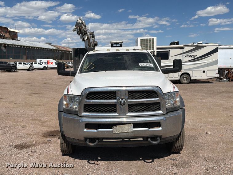 2015 RAM 5500 Utility / Service Truck - photo 2
