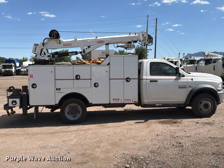 2015 RAM 5500 Utility / Service Truck - photo 4