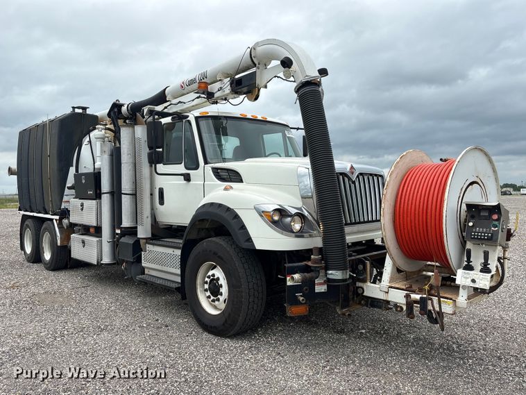 2017 International 7600 Sewer Jetter Truck - photo 3
