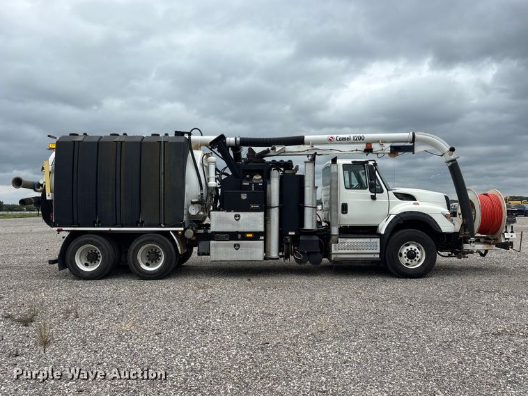 2017 International 7600 Sewer Jetter Truck - photo 4
