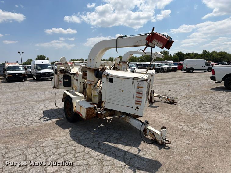 2010 Morbark M12D Wood Chipper - photo 3