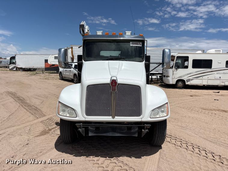 2013 Kenworth T370 Utility / Service Truck - photo 2