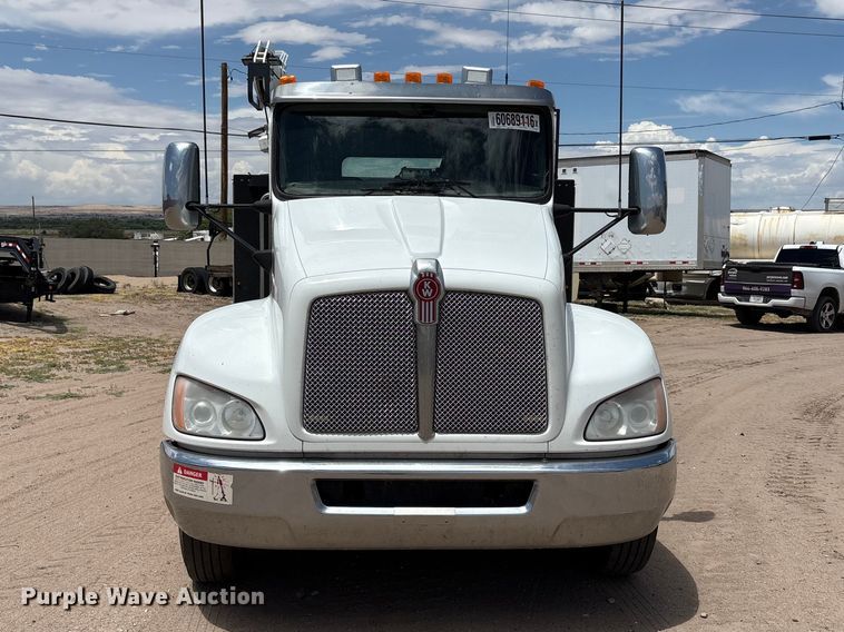 2016 Kenworth T370 Utility / Service Truck - photo 2