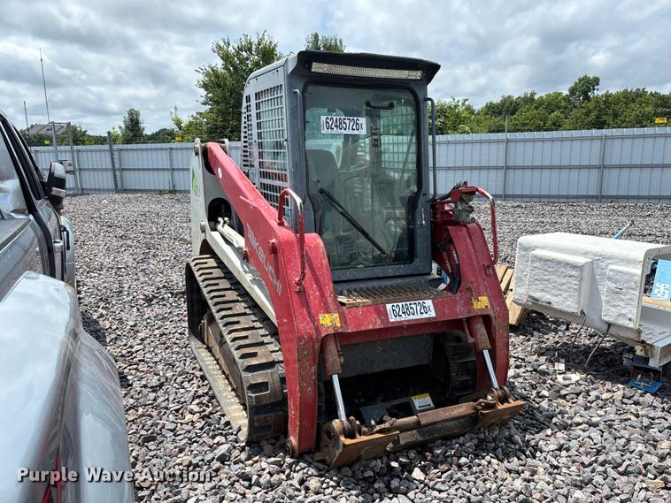 2014 Takeuchi TL10 Tracked Skid Steer Loader - photo 3