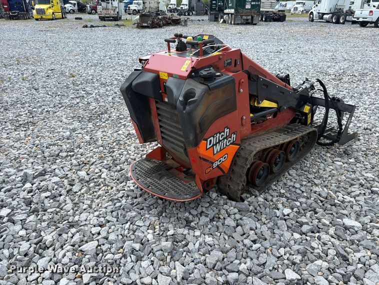 2025 Ditch Witch SK900 Compact Utility Loader - photo 5