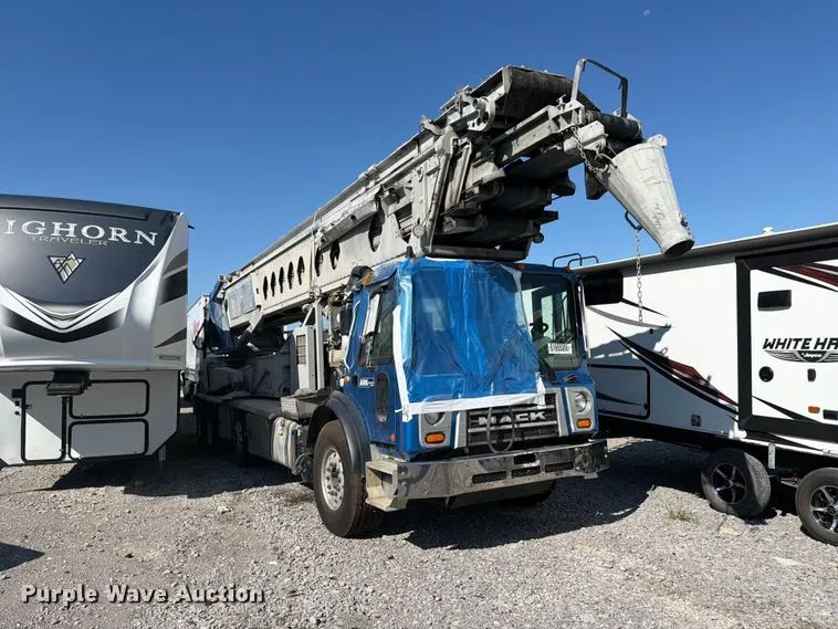 2023 Mack Terrapro Material Conveyor Truck
