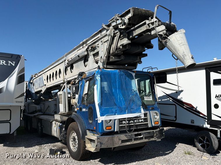 2023 Mack Terrapro Material Conveyor Truck - photo 2