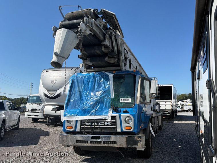 2023 Mack Terrapro Material Conveyor Truck - photo 4