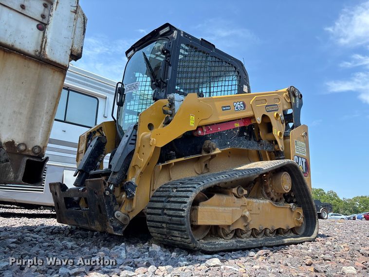 2025 Caterpillar 265 Tracked Skid Steer Loader - photo 2