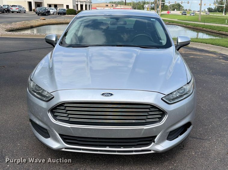 2016 Ford Fusion - photo 2