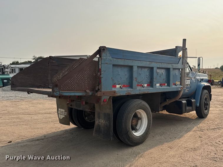 1986 GMC C7000 Dump Truck - photo 5