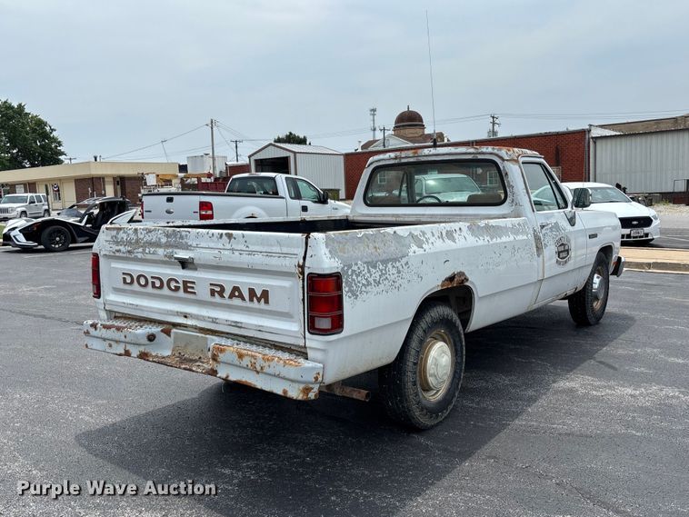 1993 Dodge D200 Pickup Truck - photo 5