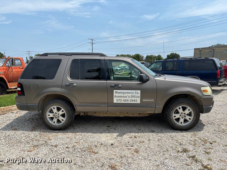 2006 Ford Explorer XLS SUV - photo 4