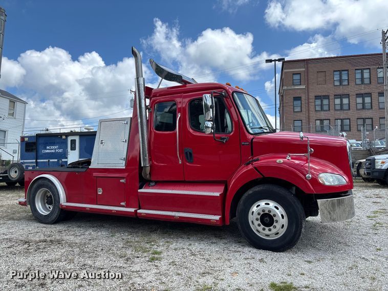2011 Freightliner M2 112 Ext. Cab Flatbed Truck - photo 4