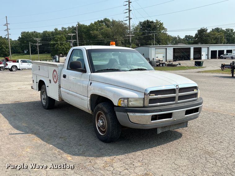 2000 Dodge Ram 2500 Utility Bed Pickup Truck - photo 3
