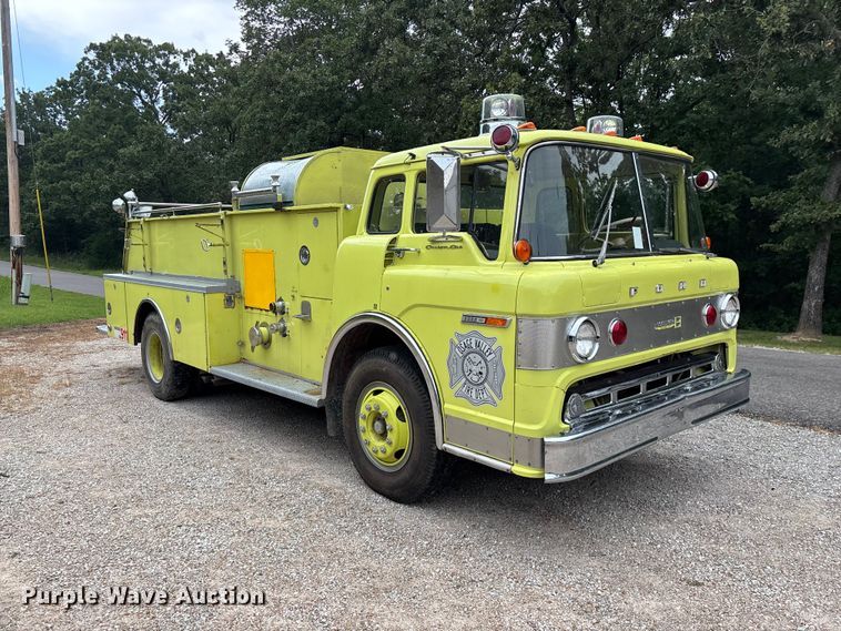 1972 Ford 900 Pumper Fire Truck - photo 3