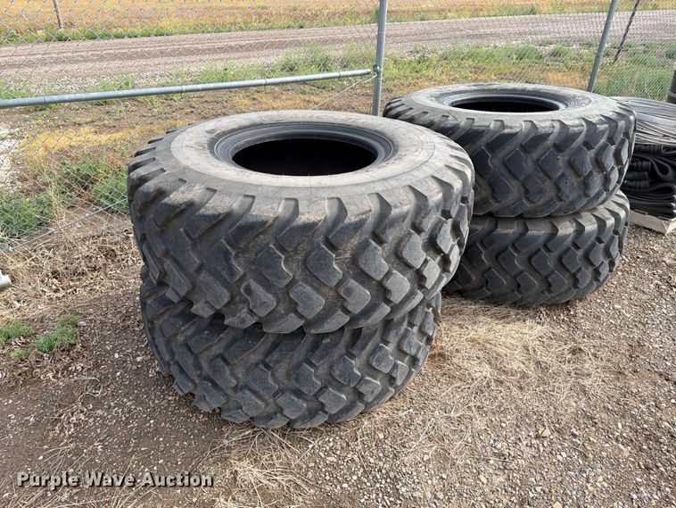 (4) Michelin XTLA 20.5R25 Tires - photo 3