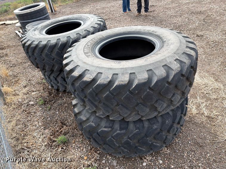 (4) Michelin XTLA 20.5R25 Tires - photo 5