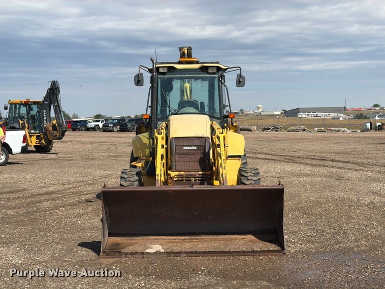 2005 Komatsu WB140 Backhoe - photo 2