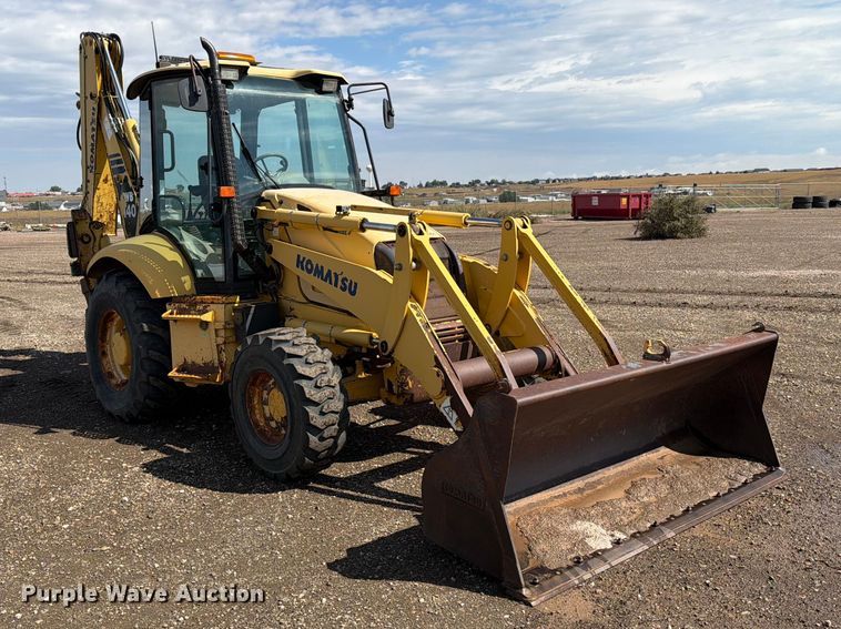 2005 Komatsu WB140 Backhoe - photo 3