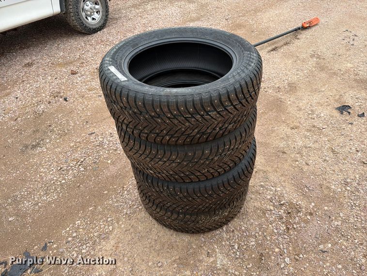 (4) Nokian 255/55R20 Tires - photo 4