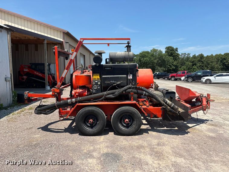 2011 Duraco Inc. 125DJT Pothole Patcher - photo 4